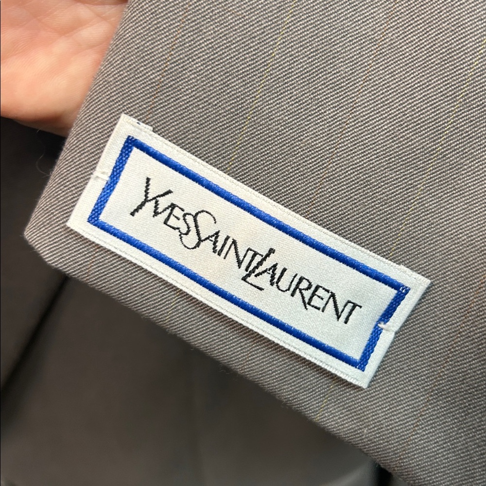 9932 Men's Gray Suit Dillards Size 39R Coat 32 Pants Yves Saint Laurent - Picture 6 of 15